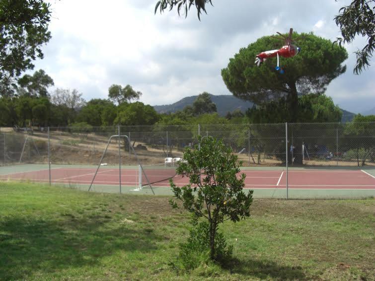 Camping California Pinarellu Eksteriør billede